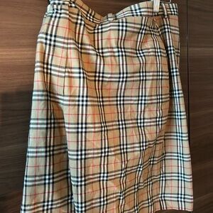 Burberry Classic Beige and Black Plaid golf shorts women’s